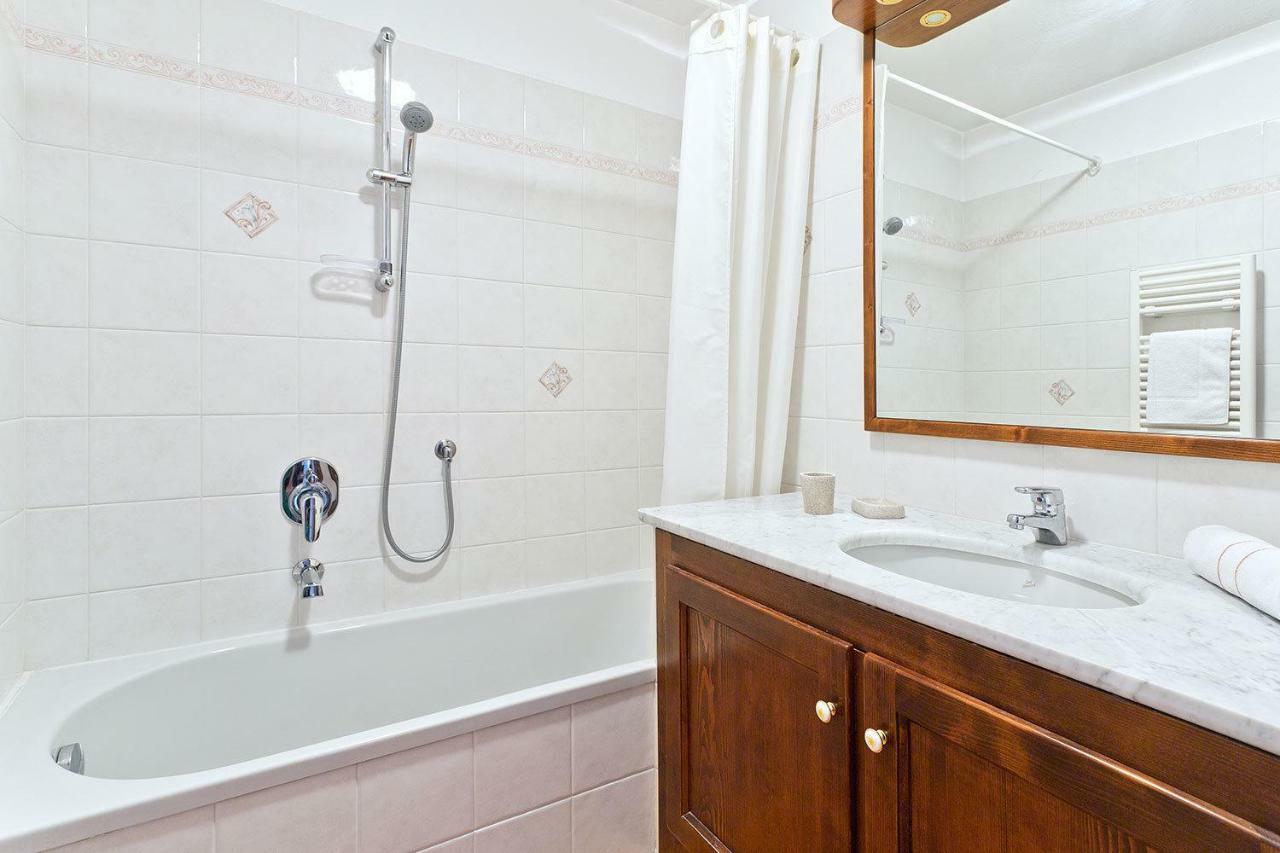 Apartment Kitson - Alpes Travel - Chamonix - Sleeps 6 Bagian luar foto